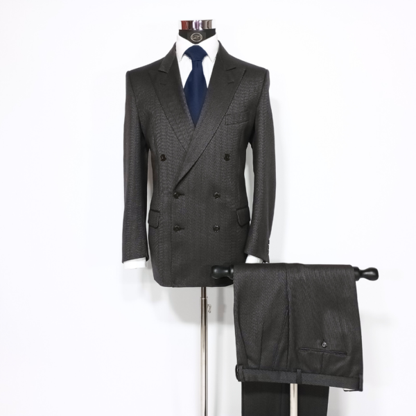 men's suits, zanni, luxury bespoke tailoring from Italy, double-breasted